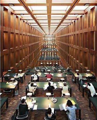 德國洪堡大學圖書館 令人無法打盹