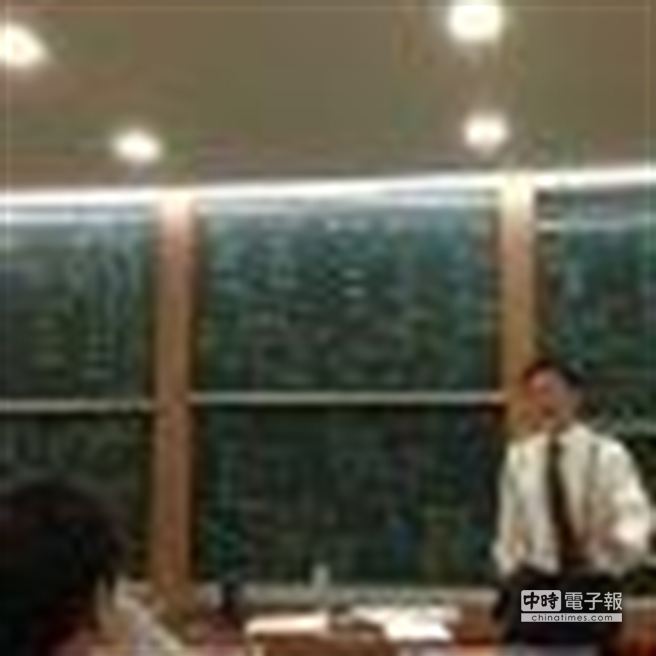 叶全真最近常在微博分享上课心情。(取材自微博)