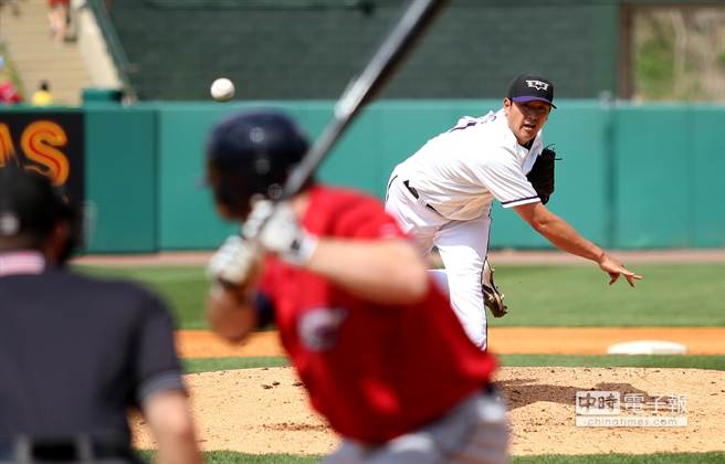 王建民對哥倫布快艇隊先發5局失2分，拿下本季3A首勝。（李弘斌攝）