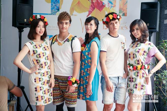 台灣原住民與花一直都息息相關，年輕設計師結合設計服飾。（業者提供）