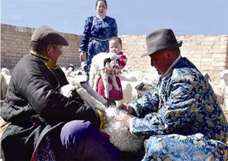 內蒙古草原牧民歡慶「珍珠節」