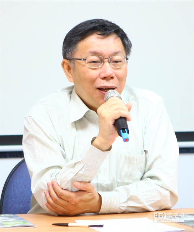 角逐台北市長的台大醫師柯文哲，面對前立委沈富雄下戰帖時表示，這才是真實人生。（張立勳攝）