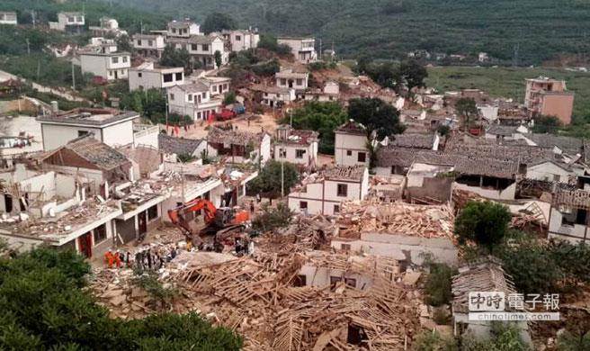 雲南魯甸803地震，罹難人數增加。（圖／新華社）
