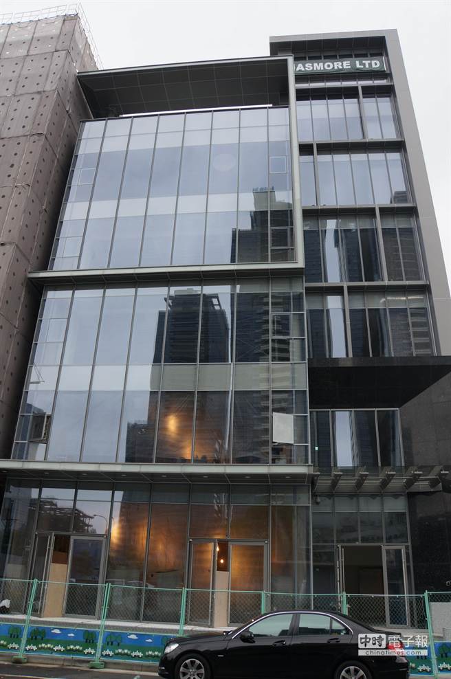 RAW餐厅位在台北大直乐群三路301号赫士盟总部大楼1楼。(图／姚舜摄)