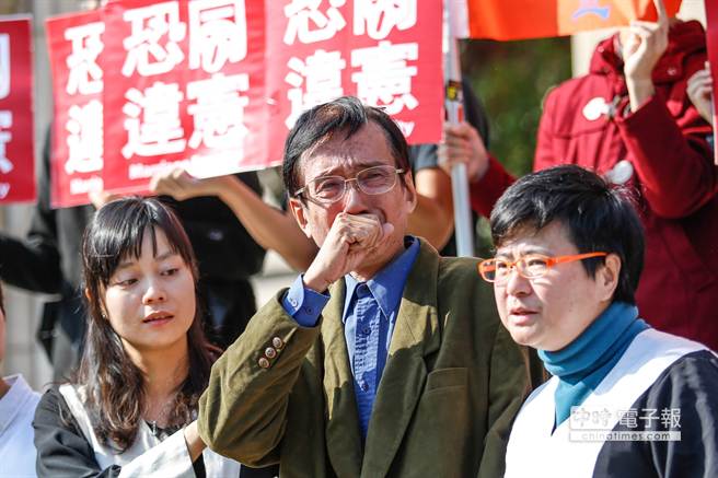 伴侶盟推動婚姻平權 祁家威跪謝伴侶盟的支持 社會 中時