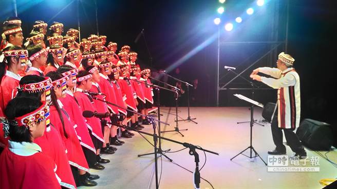 玉山星空音樂會，原聲童聲合唱團的天籟美聲，令人驚嘆。（廖志晃攝）