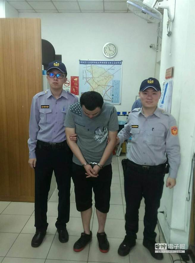 毒蟲罕見皮帶刀隨身帶細心警查獲 社會 中時