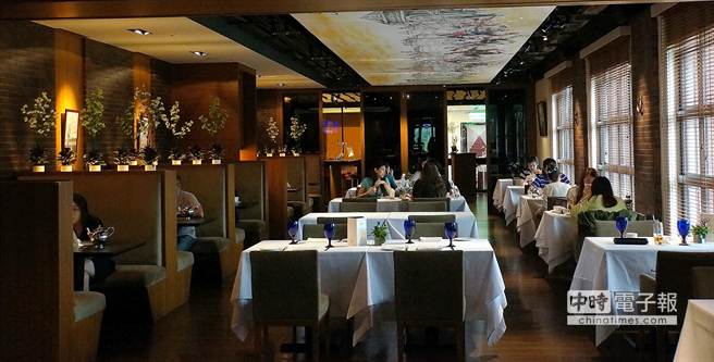 維多麗亞酒店的〈la FESTA〉餐廳，是台灣觀光飯店中唯一有全球義大利餐廳認證的餐廳。(圖／姚舜攝)