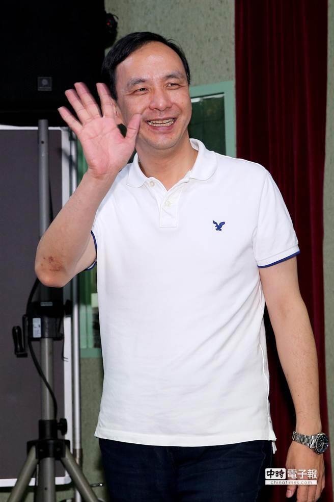 新北市長朱立倫今（7）日出席台灣國際熱氣球嘉年華宣傳活動時，針對立法院長王金平鬆口表態徵召參選總統「義不容辭」，朱立倫表示「樂見」。
