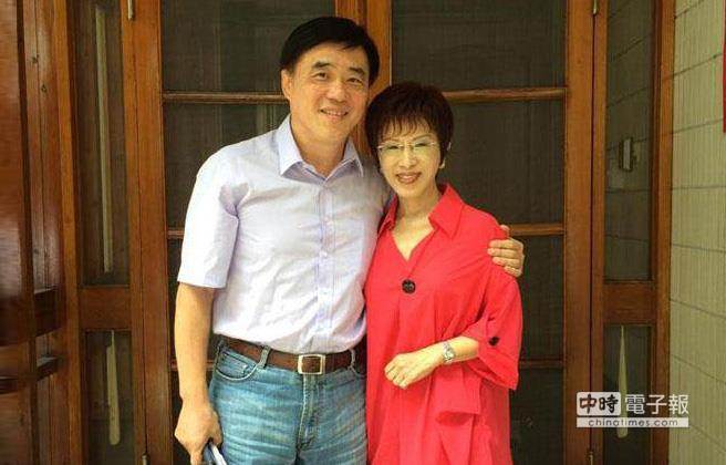 國民黨總統初選民調今（14）日公布，洪秀柱以平均超過46.203%高標過關，郝龍斌第一時間在臉書發文表示，這代表柱柱姊旋風已經得到民眾的認同。（圖／/截自郝龍斌臉書）
