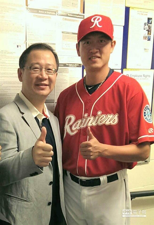 王建民（右）。（中職提供）