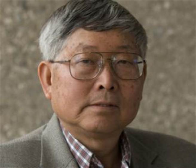 中研院院士翁玉林榮獲美國天文學會行星科學分會的「2015年古柏獎」，今年11月將於第47屆年會中公開授獎。（中研院提供）