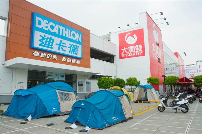 高雄凤山迪卡侬遭窃贼闯入，初步清查损失现金110万余元。（林宏聪摄）