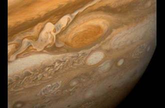 木星高清晰照片「大紅斑」縮水