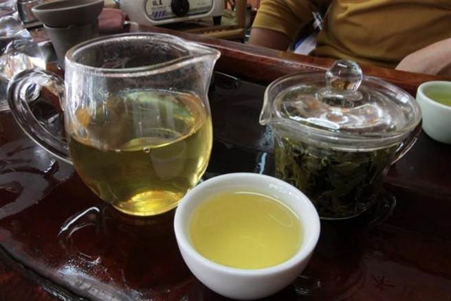 长久以来，华人普遍有喝茶的习惯，认为对健康有益，如今荷兰健康委员会也在健康准则中，明文鼓励成年人喝茶。（图/郑光宏摄）