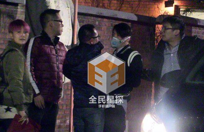 陶喆日前在北京被偷拍。取材自风行工作室微博
