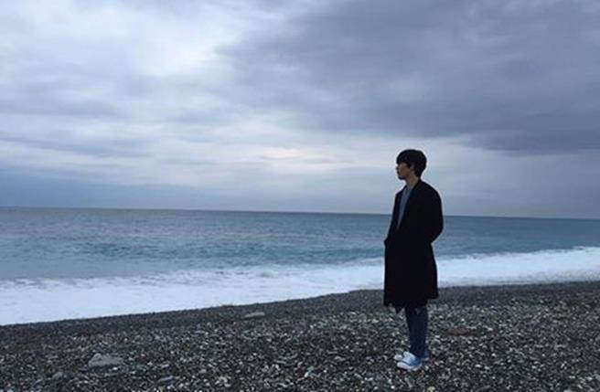 吕珍九曝光自己在台湾的踪迹，照片被指可能在花莲。(图/吕珍九脸书)