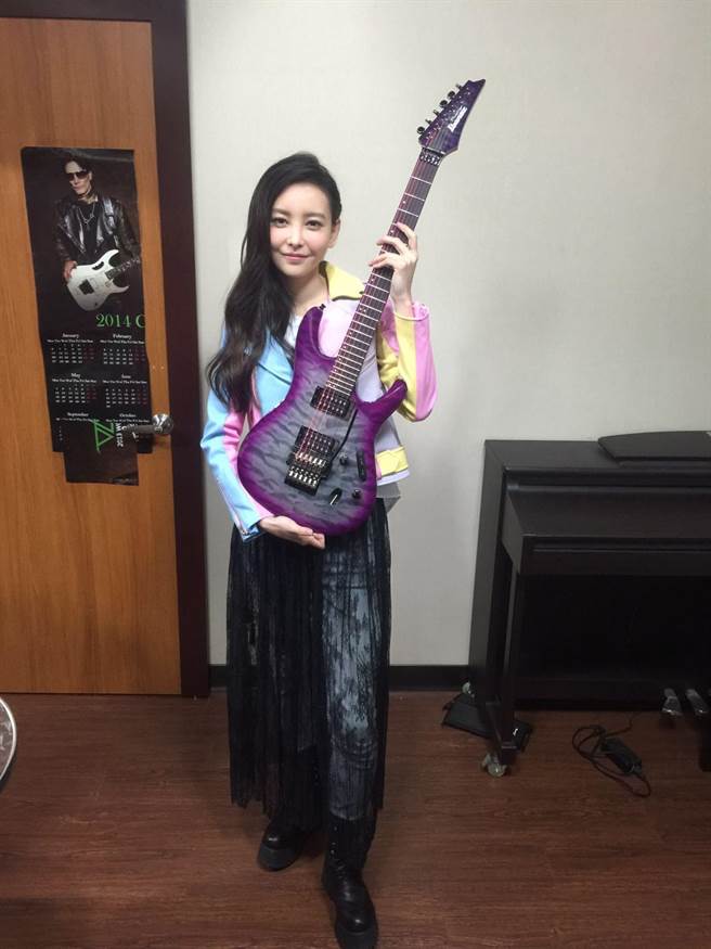 獲國際Ibanez吉他青睞 于文文：我快暈倒了 娛樂 中時