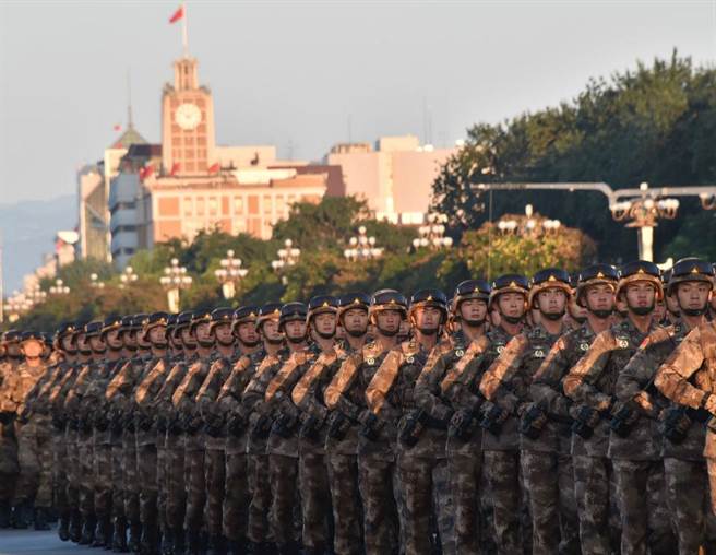今年大陸軍費增幅約7-8%。(圖/新華社)