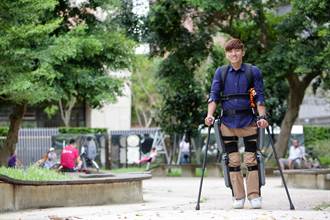 科技輔具機器人腳 助脊椎傷友獨立行走