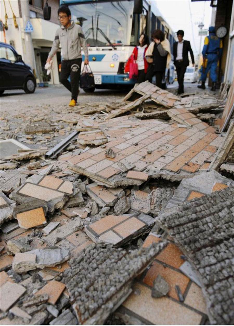 熊本大地震 古蹟天守阁屋瓦震碎 国际 中时