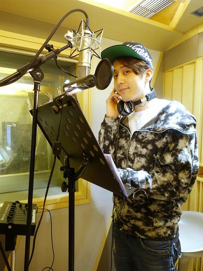 胡宇威为新专辑进录音室。(宝丽来国际提供)