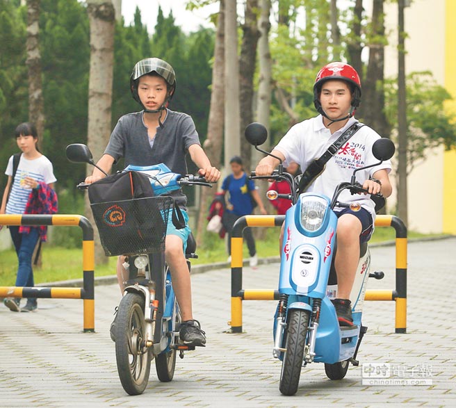 政策轉彎原定今年底實施的電動自行車考照，交通部同意暫停實施。（本報資料照片）