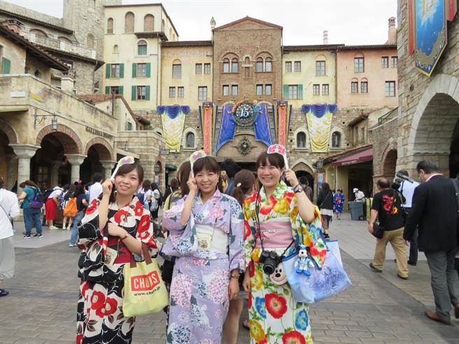 東京迪士尼提早慶七夕與上海迪士尼互別苗頭 國際 中時