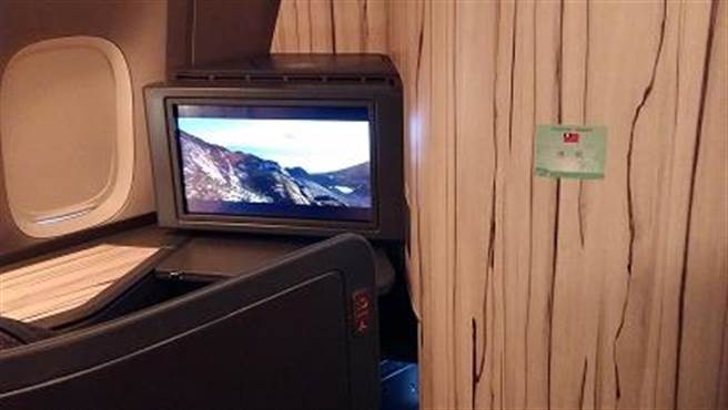 總統專機，桃園機場唯一起飛的華航班機。(崔慈悌攝)