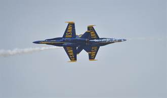 美海軍藍天使特技飛行小組將重返藍天