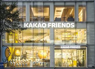 首爾逛街新地標！「Kakao Friends」高人氣PK「Line Friends」