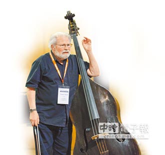 低音提琴國寶 77歲馬汀露一手
