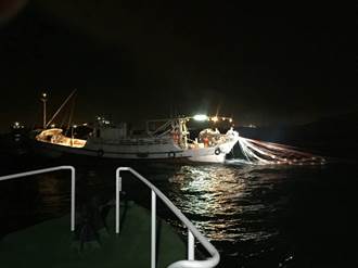 5漁船高雄港沿海違法捕魚 海巡查獲函送