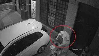 偷車拿毛巾蓋頂 禿頭男仍遭警方逮捕