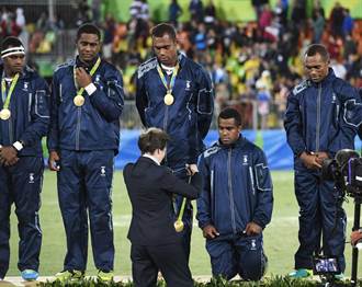 里約奧運》英國棄帥 率斐濟警察獄卒摘金