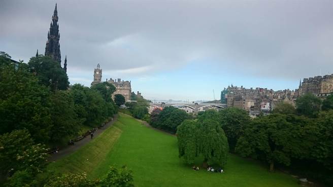 風景美麗的英國愛丁堡，傳台灣博士生遭砍手事件，所幸事後證明是虛驚一場。(圖/梁姓網友提供)