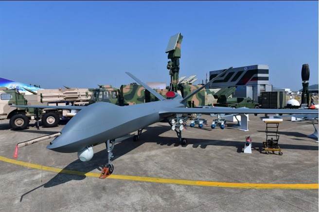 CH-5中空長航時無人機系統亮相航展靜態展示區。（新華社）