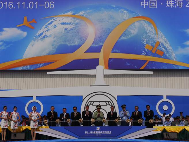 第十一届珠海航展盛大开幕。（张国威摄影）