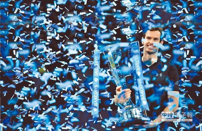 世界排名第1的莫瑞首次贏得ATP年終賽冠軍，也成功捍衛新科球王寶座。（法新社）