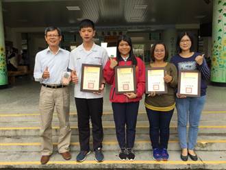 內埔農工學生參加全國競技 獲2項金手獎