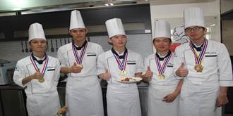 國際賽事中屢獲獎 崑山科大金牌廚師大秀廚藝