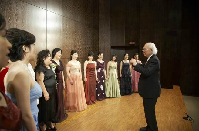 「台灣兒童合唱之父」呂泉生一手打造20世紀後期台灣兒童合唱奇蹟，培養無數音樂家與愛樂者。(星影雅歌提供)