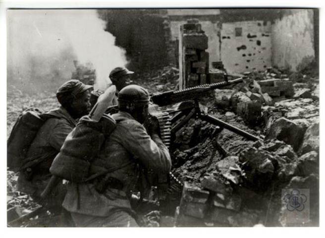 南京保卫战期间的国军部队。(图/国史馆)