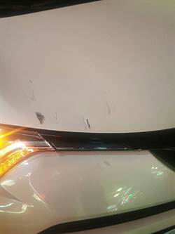 開車遭空拍機擊中  網友：比中樂透還難