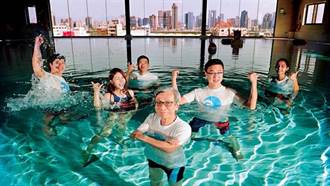 《商業周刊》亞洲唯一潛水飯店 冰球桿王轉型豪賭