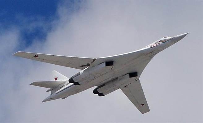图为俄罗斯图-160战略轰炸机的资料照。（图/俄罗斯卫星网）