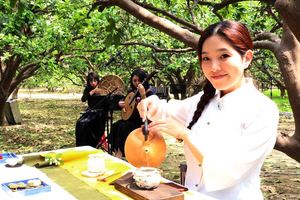 柚花悄悄樹上開柚花巷內品茗賞樂趣 生活 中時