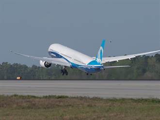 跨洋航線新機 波音787-10首次試飛成功