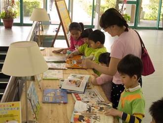 新竹縣文化局兒童繪本主題書展 邀親子共讀