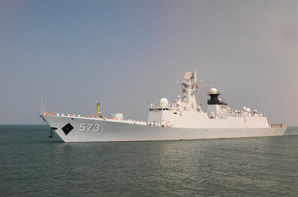 柳州号是中共海军054A型导弹护卫舰，于2012年服役，属南海驱逐舰第9支队。（图／美联社）(photo:ChinaTimes)